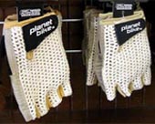 Short-fingered gloves